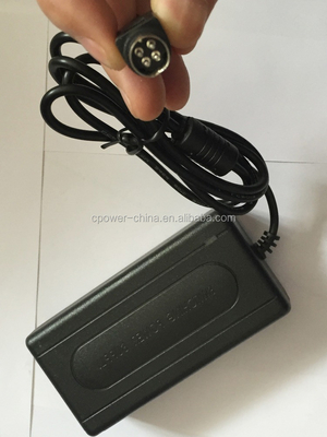 CE-Zertifikat 12V 5A Desktop-Power Adapter für 60W 4pin AC DC Stromversorgung in Schwarz
