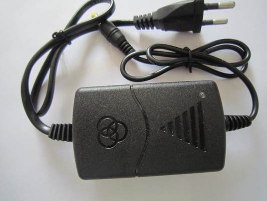 24W 24V 1A 12V 2A AC/DC-Schreibtisch-Stromadapter mit schwarzer Ausgangsspannung 24VDC