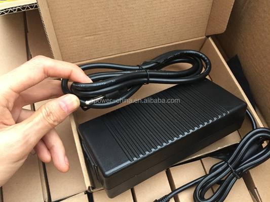 12VDC Ausgangsspannung CE-zertifiziert 96W 7A 19V 5A Wechselstrom-Gleichstromadapter für Desktop