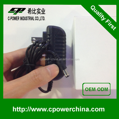 Gleichstromversorgung 5V 12V 24V Ausgang Typ Schwarz 500mA 1A 2A Adapter für elektronische Geräte
