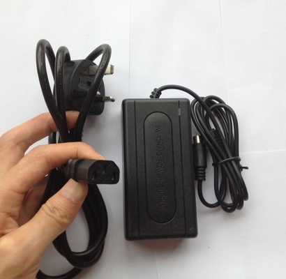 Billiger 60w Gleichstrom-Ausgangstyp 12v 3a 12v 5a 14.4v für schwarze Geräte