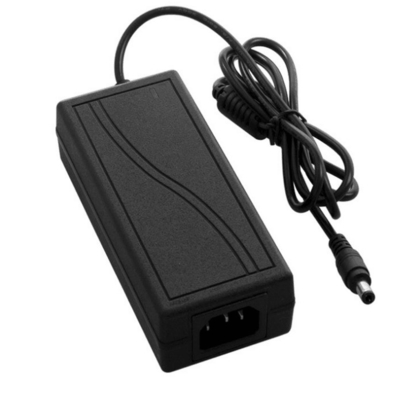 Desktop-Verbindung 12V 5A Mehrfach-Ausgangs-Stromadapter mit 4 Port Pigtail CE-zertifiziert