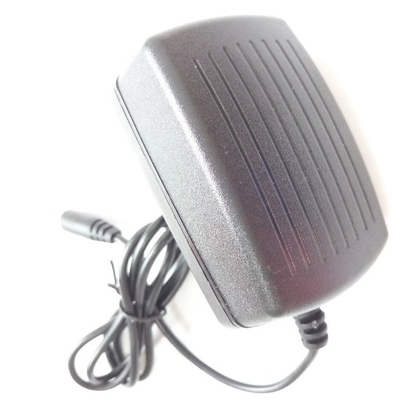 12V 1A/1.5A/1000mA/2000mA Netzausrüstung mit Steckeranschluss und AC100-240V-Eingang