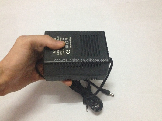 Wertvoller PTZ-Kamera-Schreibtisch-AC-Power-Adapter mit 24v AC-Ausgangsspannung