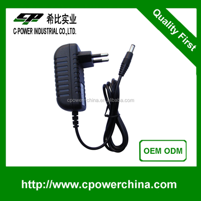 Plug-in AC/DC-Adapter-Ladegerät mit CE-Zertifizierung und 3,2-5,4-Volt-Gleichstrom-Ausgangsvariationen