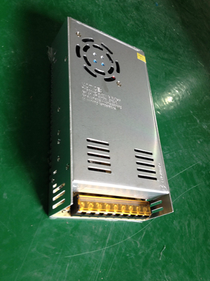 82% 360W 24V 15A 36V 10A Gleichstromversorgung für LED-Regulierte 12V 30A Wandleradapter