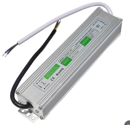 110-240V 50/60HZ Eingangsspannung 12V 5A 60W Wasserdichte Stromversorgung mit langer Lebensdauer