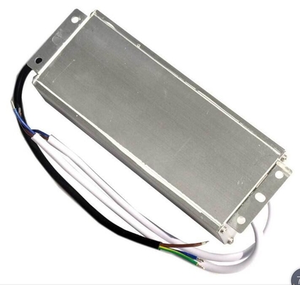 110-240V 50/60HZ Eingangsspannung 12V 5A 60W Wasserdichte Stromversorgung mit langer Lebensdauer