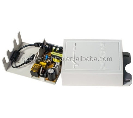AD-DC Regendichte Außenversorgung 12V 2A 3A 24W 36W Wasserdichte LED IP66 für CCTV PTZ Kamera