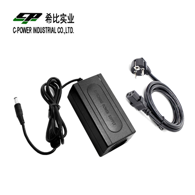 60W Stromversorgung für elektronische Produkte 12VDC Ausgangsspannung EU-Stecker 100-240V Wechselstrom