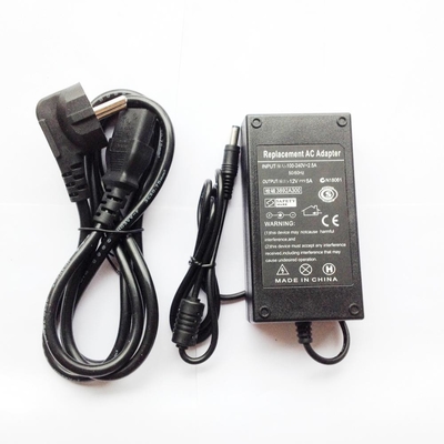 60W Stromversorgung für elektronische Produkte 12VDC Ausgangsspannung EU-Stecker 100-240V Wechselstrom