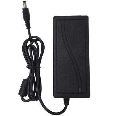 Vielseitige 12v 6a AC DC-Stromversorgung mit 100-240v Eingang und mehreren Ausgangsmöglichkeiten