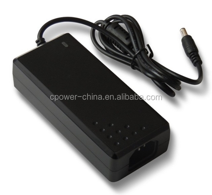 Schwarz 19v 3.42a Konstante Spannung Gleichspannung Steckverbinder Adapter für C-Leistung 100-240v