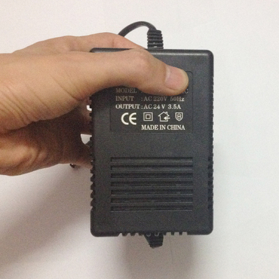 Einziger Ausgang 2A 3A 24VAC Stromadapter für CCTV PTZ Kamera C-Power 110V/220V Wechselstrom-Eingang