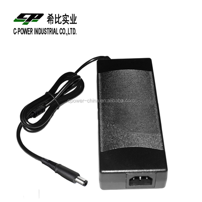 12VDC Ausgangsspannung Schreibtischanschluss C-Leistung 100-240V Wechselstrom 10A 120W Adapterladegerät
