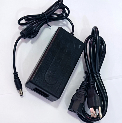 84w AC100-240V bis 42V 2A Gleichstromadapter mit DC Jack Stecker 5,5*2,1*10/5,5*2,5*10mm