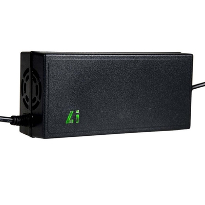 54.6V2A Lithium-Ionen/Li-Ionen/Lipo-Batterie-Smart-Ladegerät mit 5,5*2,1mm Gleichstromstecker Schwarz