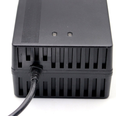 60v 4a Lithium-Ionen-Batterielader 16s 17s 67.2v 71.4v Schwarz