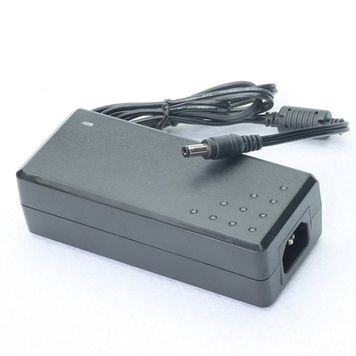 Schreibtischanschluss C-Power Konstante Spannung AC100-240V DC 15V 8A 120W Netzausrüstung
