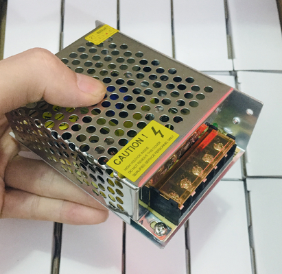 Konstante Spannung 25W 5V Gleichstromversorgung für LED-Beleuchtung