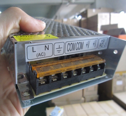 12V 24V Gleichstrom 10A 20A 30A 40A 50A 60A Wechselstrom mit 20A Ausgangsstrom