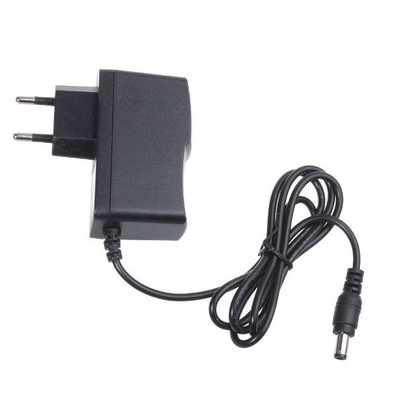 5V 1A C-Power-Power-Adapter mit AC 100-240V-Eingang und 5,5*2,1/5,5*2,5 Gleichspannverbindung
