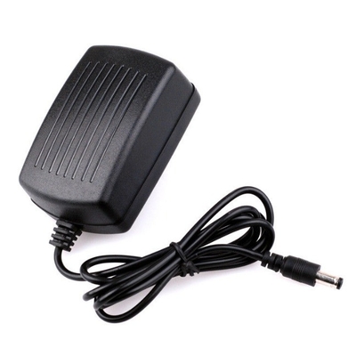 CE zugelassener C-Power AC100-240V DC 9V 3A Adapter für Kundenanforderungen